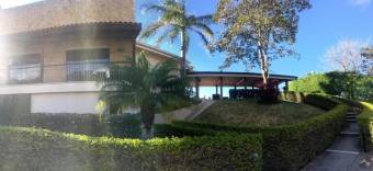 Se alquila apartamento amueblado con terraza y piscina en Uruca de Santa Ana 23-2552