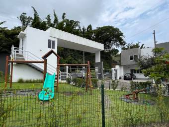 Casa en Venta en Mora, San José. RAH 23-1978