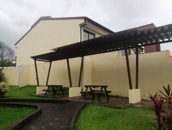 Casa en Venta en La Guácima, Alajuela. RAH 23-2501