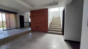 Casa en Venta en Ulloa, Heredia MLS #23-824 CL