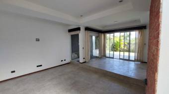 Casa en Venta en Ulloa, Heredia MLS #23-824 CL