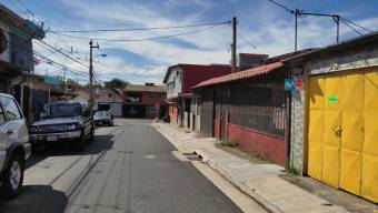 Se vende propiedad con 2 casas uso de suelo mixto en San Josecito de San Rafael 22-1653