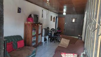 Se vende propiedad con 2 casas uso de suelo mixto en San Josecito de San Rafael 23-1653