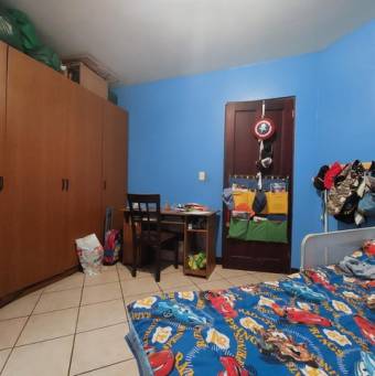 Se vende linda y espaciosa casa en Santa Lucia de Barva 23-774