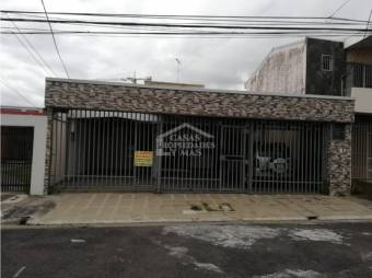 Alquilo local comercial y oficinas en Sabana norte