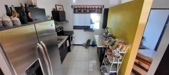 Casa en Venta en Turrúcares, Alajuela RAH 23-2711