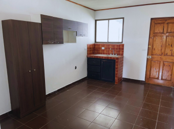 Propiedad con dos apartamentos en venta en Residencial Los Adobes, Alajuela