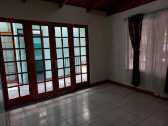 MLS-24-1361 VENTA CASA MERCEDES HEREDIA 