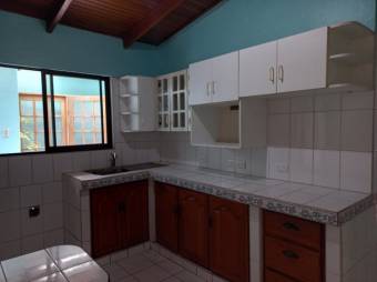 MLS-24-1361 VENTA CASA MERCEDES HEREDIA 