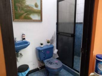 Se vende espaciosa casa en La Unión de Cartago 24-1292