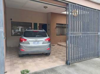 Se vende espaciosa casa en La Unión de Cartago 24-1292