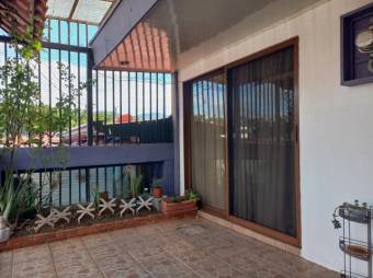 Se vende acogedora casa en Residencial de San Francisco 2 Ríos en San José 24-1188