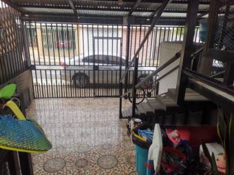 Se vende espaciosa casa con patio y balcón en San Francisco de Heredia 24-1319