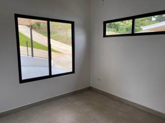 Se vende espaciosa casa a estrenar con terraza y piscina en concepción de Atenas 24-250