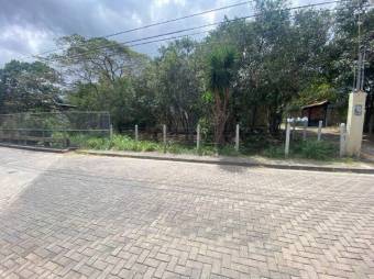 Se vende lote de 463m2 en el centro de Escazú 24-1234