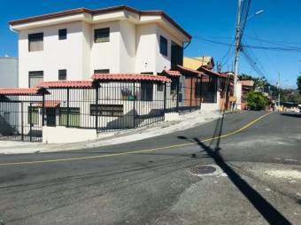 se vende amplio lote con mas de 800m2 en Mercedes de Heredia 24-1323