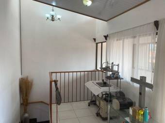 Se vende acogedora casa de 2 plantas en San Francisco 2 Ríos de San José 24-746