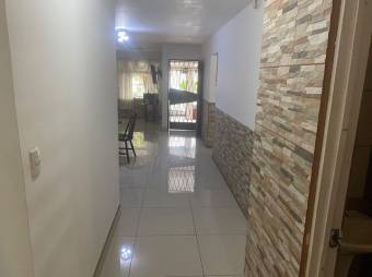 Se vende acogedora casa de 2 plantas en San Francisco 2 Ríos de San José 24-746