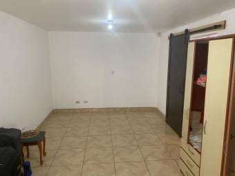 Se vende acogedora casa de 2 plantas en San Francisco 2 Ríos de San José 24-746