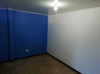 Se vende propiedad de 6 apartamentos con uso de suelo mixto en Rohrmoser 24-24-646