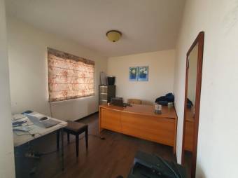 Se vende espaciosa casa de 2 plantas con balco en San Pablo de Heredia 24-457