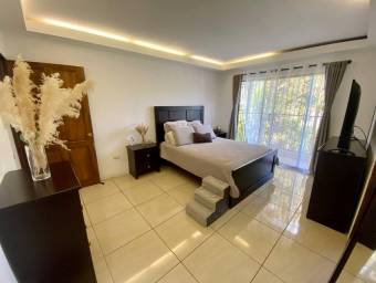 Venta de Casa en Desamparados, San José. RAH 24-1214