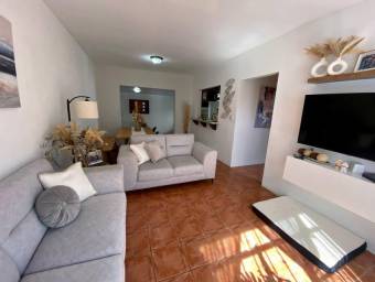 Venta de Casa en Desamparados, San José. RAH 24-1214