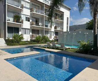 Apartamento a la venta en condominio ubicado en Santa Ana.