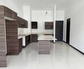 Apartamento a la venta en condominio ubicado en Santa Ana.