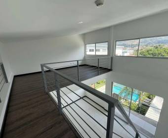 Apartamento a la venta en condominio ubicado en Santa Ana.