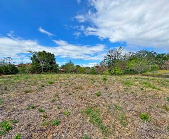 Lot for sale in Hacienda Los Bambúes condominium in Brasil de Mora, Ciudad Colón.