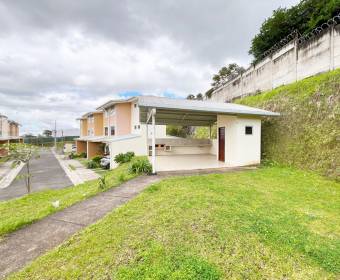 House for sale in a condominium located in San Rafael de Montes de Oca.