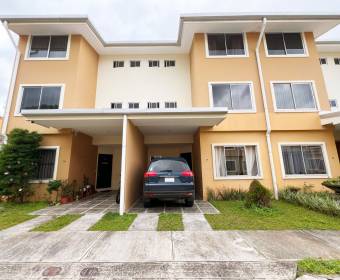 House for sale in a condominium located in San Rafael de Montes de Oca.