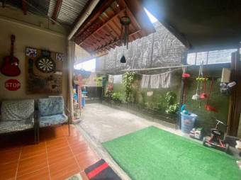 Se vende propiedad con 3 apartamentos en San Rafael Alajuela 25-198 Se vende propiedad con 3 apartamentos en San Rafael Alajuela 25-198