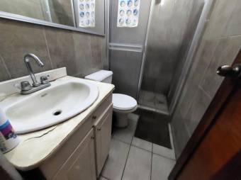 Se vende propiedad con 5 oficinas y uso de suelo comercial en Heredia Centro 24-1073 Se vende propiedad con 5 oficinas y uso de suelo comercial en Heredia Centro 24-1073