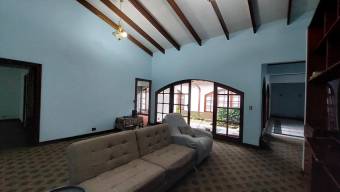 Se vende moderna casa con piscina en Freses Curridabat 25-914 Se vende moderna casa con piscina en Freses Curridabat 25-914