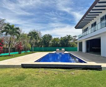 Casa a la venta en Valle del Sol en Santa Ana.