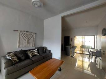 Se vende espaciosa casa en condominio de Ulloa Heredia 25-1446