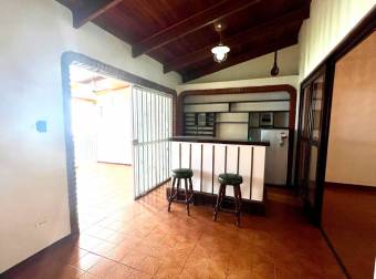 Versatile Investment Opportunity Main Residence & 2 Apartments 