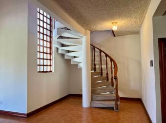 Versatile Investment Opportunity Main Residence & 2 Apartments 