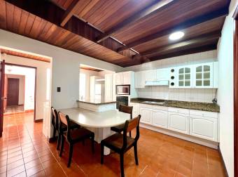 Versatile Investment Opportunity Main Residence & 2 Apartments 