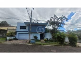 Se Vende Casa en Residencial, Altamonte, Curridabat.