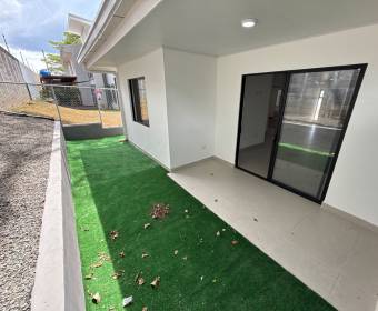 Casa de 1 planta con 3 habitaciones a la venta en condominio Sol del Oeste en Turrucares de Alajuela