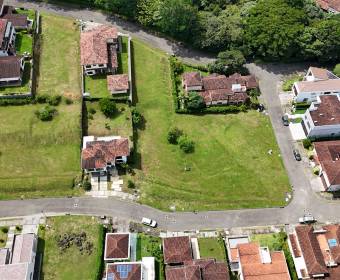 Lote a la venta en condominio ubicado en Brasil de Mora.