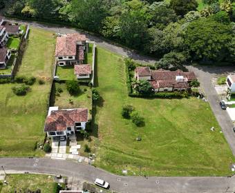 Lote a la venta en condominio ubicado en Brasil de Mora.