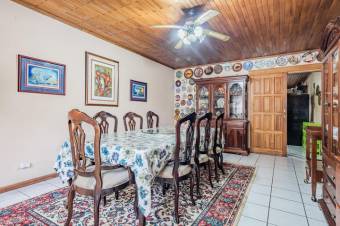 Se vende amplia finca con mas de 5,200m2 en Garita Alajuela 25-663