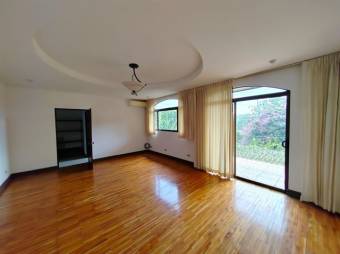 Se vende amplia quinta con piscina en Concepcion de Atenas 24-963