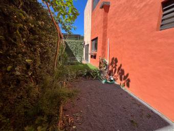 Casa de dos niveles en condominio con amenidades en Brasil de Mora #26-1021 GS Casa de dos niveles en condominio con amenidades en Brasil de Mora #26-1021 GS