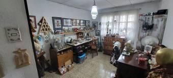 Se vende casa en Desamparados San José 26-1697