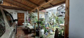 Se vende casa en Desamparados San José 26-1697